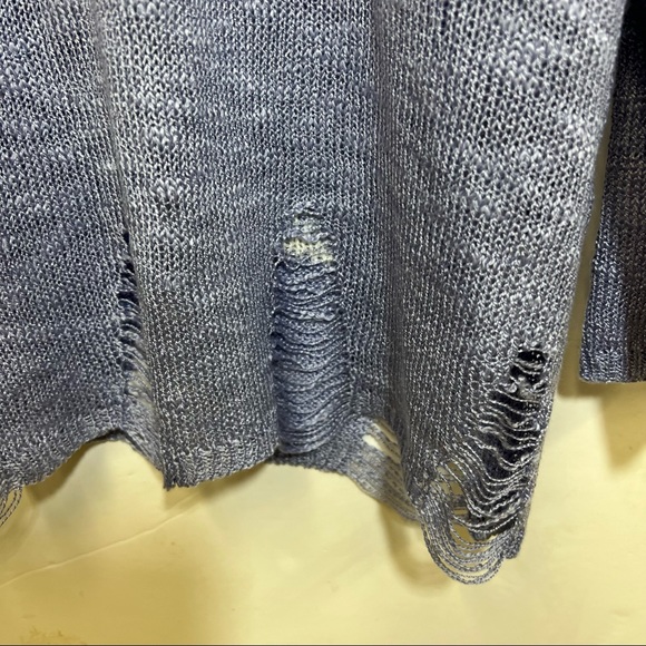 Davi & Dani Periwinkle Sheer Distressed Hem Star Sweater SZ S - Picture 6 of 13